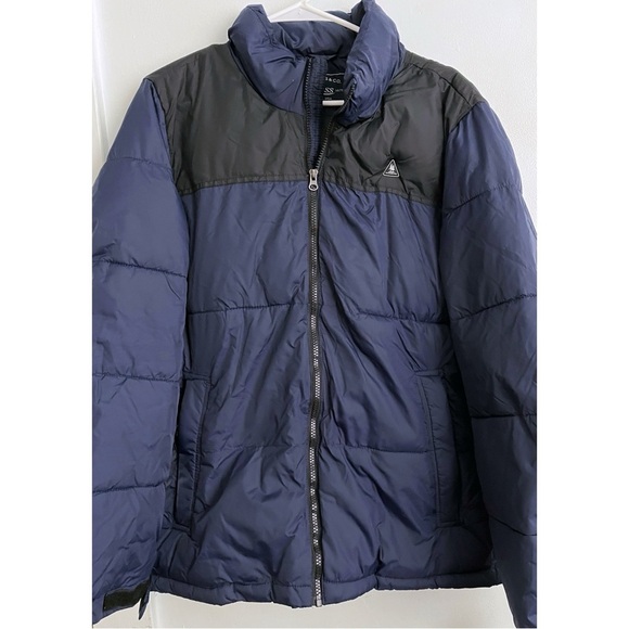 G.H. Bass & Co. Other - GH Bass • Navy Black Men’s Puffer Coat